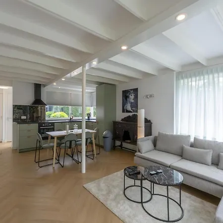 Holiday home Tranquil With Terrace *