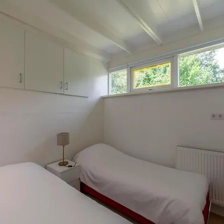 Bungalow Near Sint Maartenszee Beach