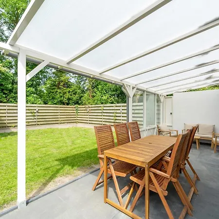 Bungalow Near Sint Maartenszee Beach *